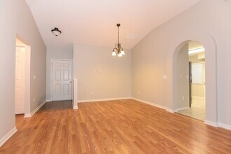 30932 Midtown Ct in Wesley Chapel, FL - Building Photo - Building Photo