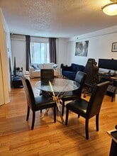 10100 Paul-Comtois Rue in Montréal, QC - Building Photo - Building Photo