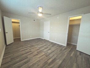 Sandpebble in Irving, TX - Building Photo - Building Photo