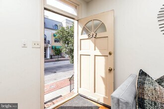 933 S Charles St in Baltimore, MD - Building Photo - Building Photo