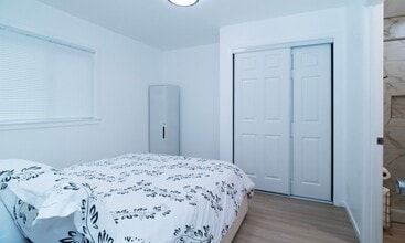 123 Sunset Pkwy, Unit A in Novato, CA - Building Photo - Building Photo