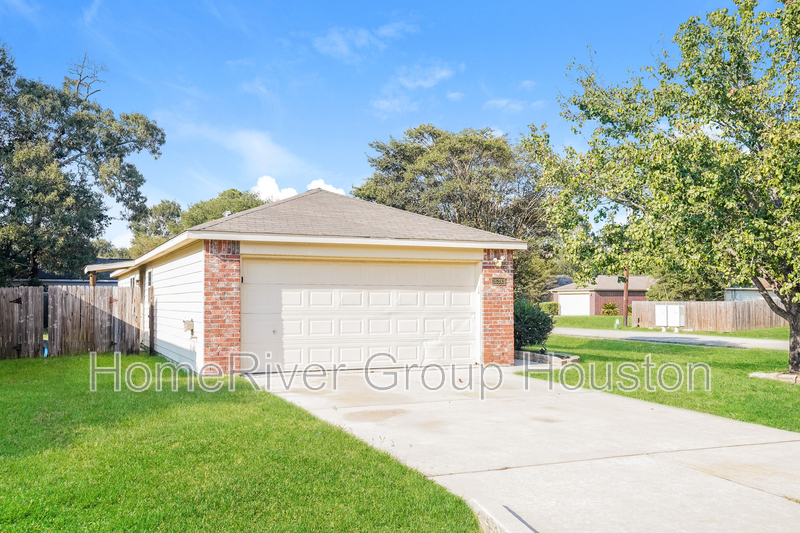 16393 Many Trees Ln in Conroe, TX - Building Photo