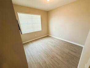 1704 NE White Pine Terrace in Ocean Breeze, FL - Building Photo - Building Photo