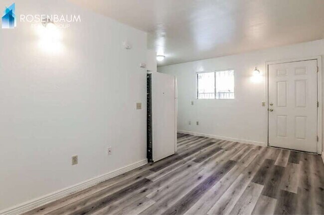 770 N Dodge Blvd, Unit 2 in Tucson, AZ - Foto de edificio - Building Photo