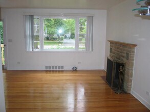 849 Todd Ct in Deerfield, IL - Foto de edificio - Building Photo