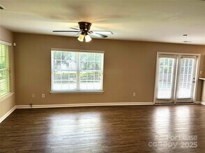8708 Laurel Run Dr in Charlotte, NC - Building Photo - Building Photo