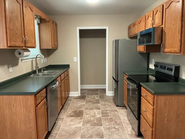 824 Buckhorn Dr in Clarksville, TN - Building Photo - Building Photo