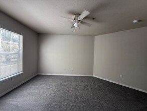 4021 Woodstorks Walk Way in Lutz, FL - Building Photo - Building Photo