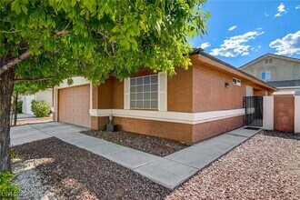 7533 Wandering St in Las Vegas, NV - Building Photo - Building Photo