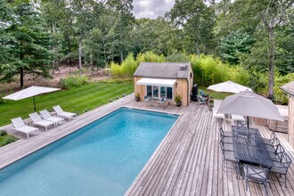 42 Old Northwest Rd in East Hampton, NY - Building Photo - Building Photo