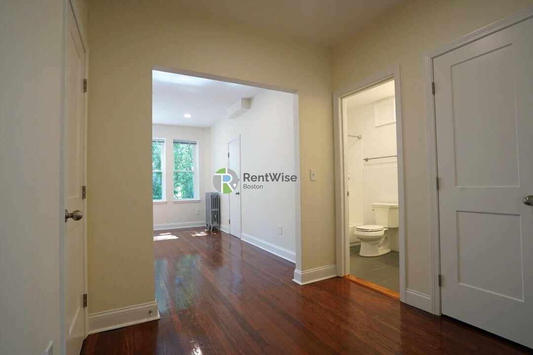 123 Sutherland Rd in Boston, MA - Building Photo