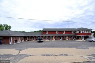 268 Wilkes St in Berkeley Springs, WV - Building Photo