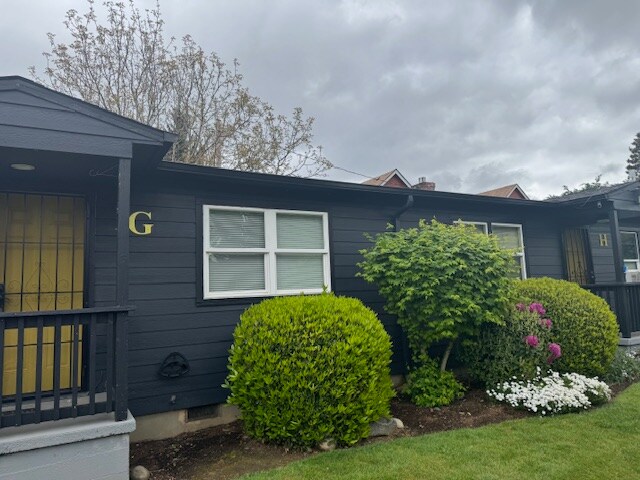 4344 NE Jarrett St-Unit -G in Portland, OR - Building Photo - Building Photo