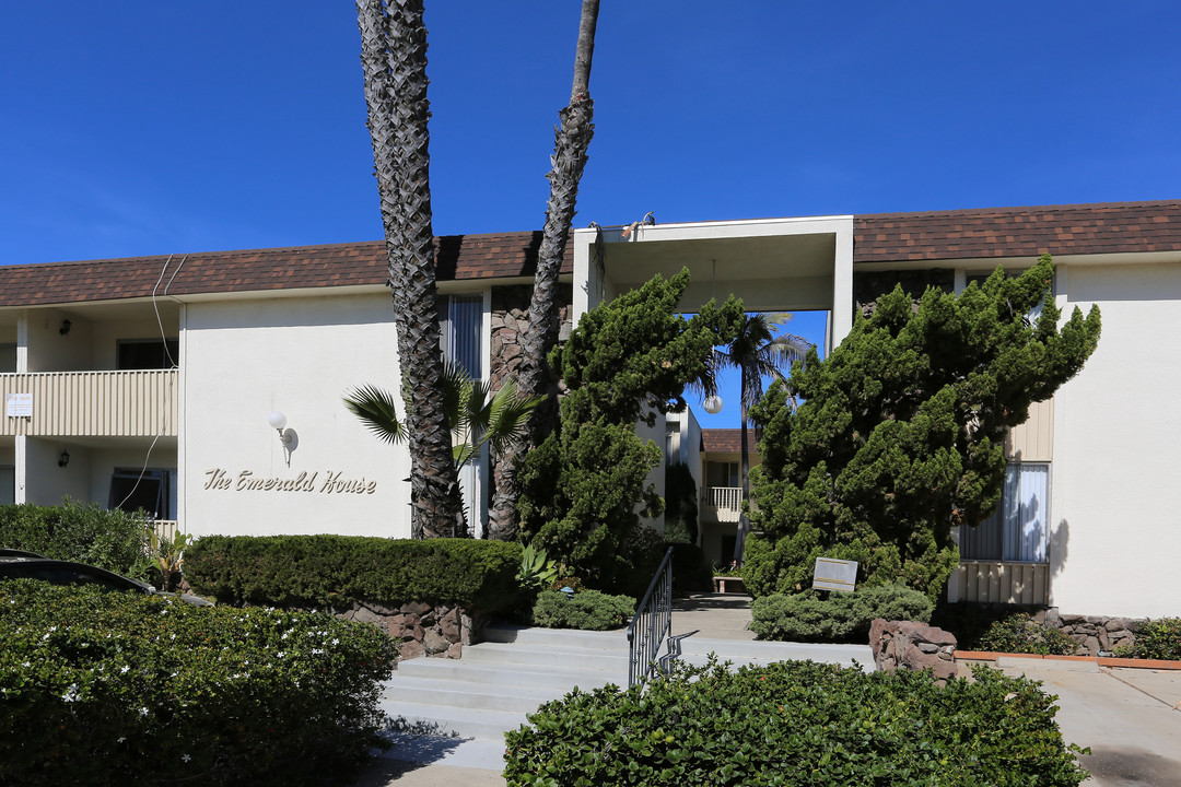 The Emerald House in San Diego, CA - Building Photo