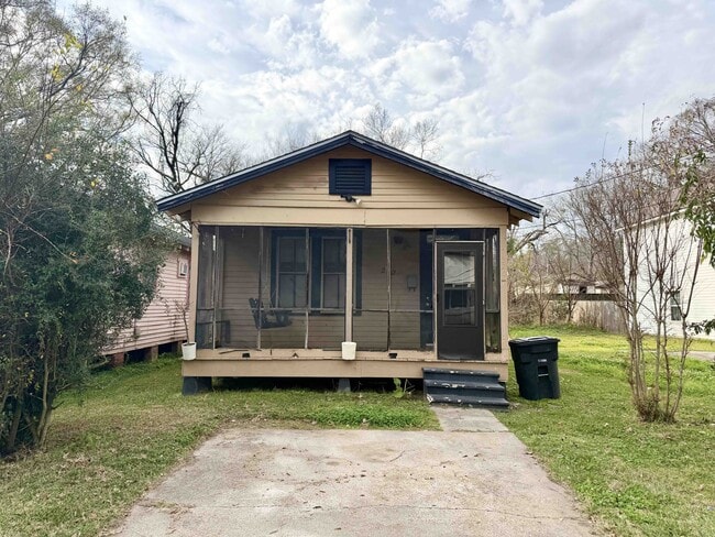 property at 220 Evergreen Dr