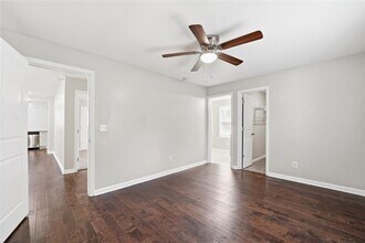 250 Maple St in Hapeville, GA - Building Photo - Building Photo