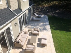 4 Albert Ave in Southampton, NY - Building Photo - Building Photo