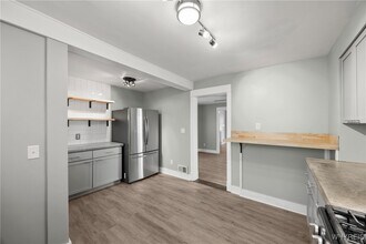 524 Massachusetts Ave in Buffalo, NY - Building Photo - Building Photo