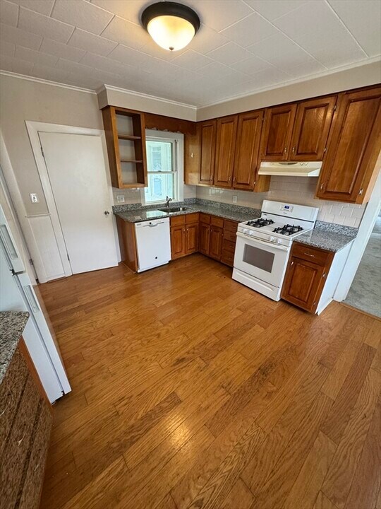 29 Pearl St in Marlborough, MA - Building Photo