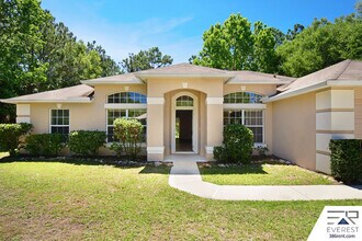 32 Pierce Ln in Palm Coast, FL - Building Photo - Building Photo