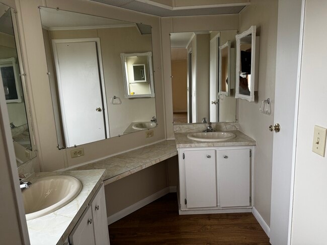 property at 10 Lake Diane Dr