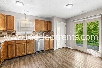 7610 Chris Anne Dr in Indianapolis, IN - Building Photo - Building Photo