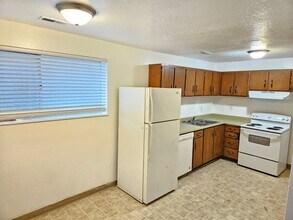 437 E 5600 S in Murray, UT - Building Photo - Building Photo