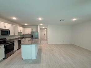 5025 Armina Pl in Fort Pierce, FL - Building Photo - Building Photo