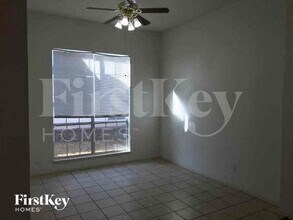403 Jennifer Ln in Arlington, TX - Building Photo - Building Photo
