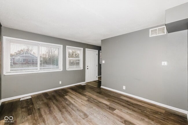 6062 E 16th St in Indianapolis, IN - Building Photo - Building Photo