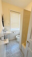 7136 Bryan St, Unit 2RE in Philadelphia, PA - Foto de edificio - Building Photo
