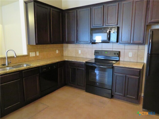 property at 754 Saengerhalle Rd