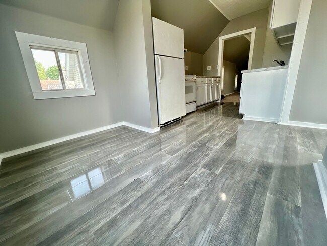 587 Charles Ave in St. Paul, MN - Building Photo - Building Photo