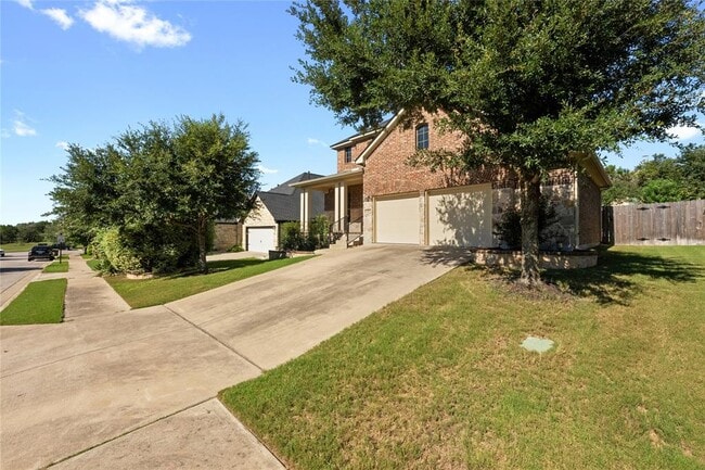 176 Crampton Cove in Austin, TX - Building Photo - Building Photo