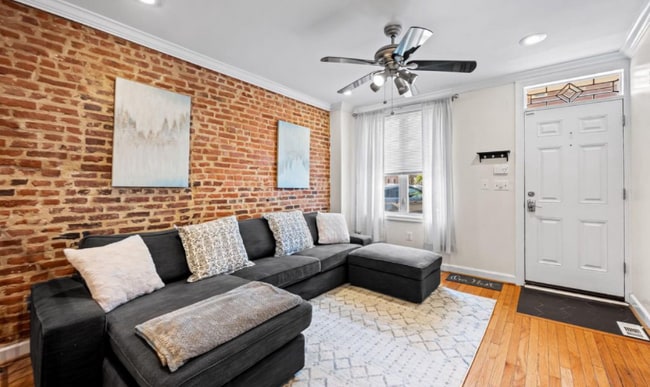 3303 Foster Ave in Baltimore, MD - Foto de edificio - Building Photo