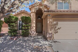 7351 Sidewinder Dr NE in Albuquerque, NM - Building Photo - Building Photo