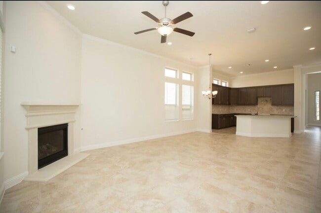 7438 Bethpage Ln