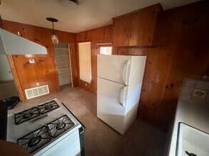 3103 Burleson Rd, Unit B in Austin, TX - Building Photo - Building Photo