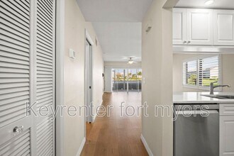 14891 Hole in 1 Cir in Ft. Myers, FL - Building Photo - Building Photo