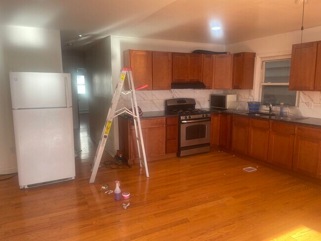 property at 1037 Summit Ave