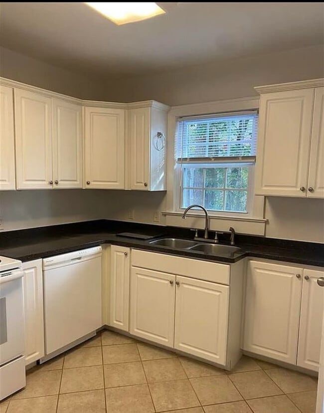 906 Cherokee Rd in Florence, SC - Building Photo - Building Photo