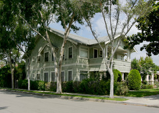 201 N Helena St in Anaheim, CA - Building Photo - Building Photo