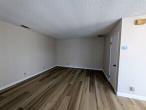 6091 Montgomery Ct in San Jose, CA - Foto de edificio - Building Photo