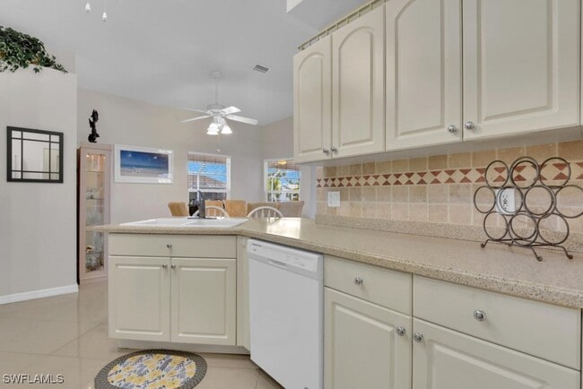 4307 Pelican Blvd in Cape Coral, FL - Building Photo - Building Photo