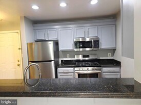 13800 Farnsworth Ln in Upper Marlboro, MD - Building Photo