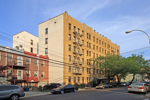 Newtown Manor Apartments