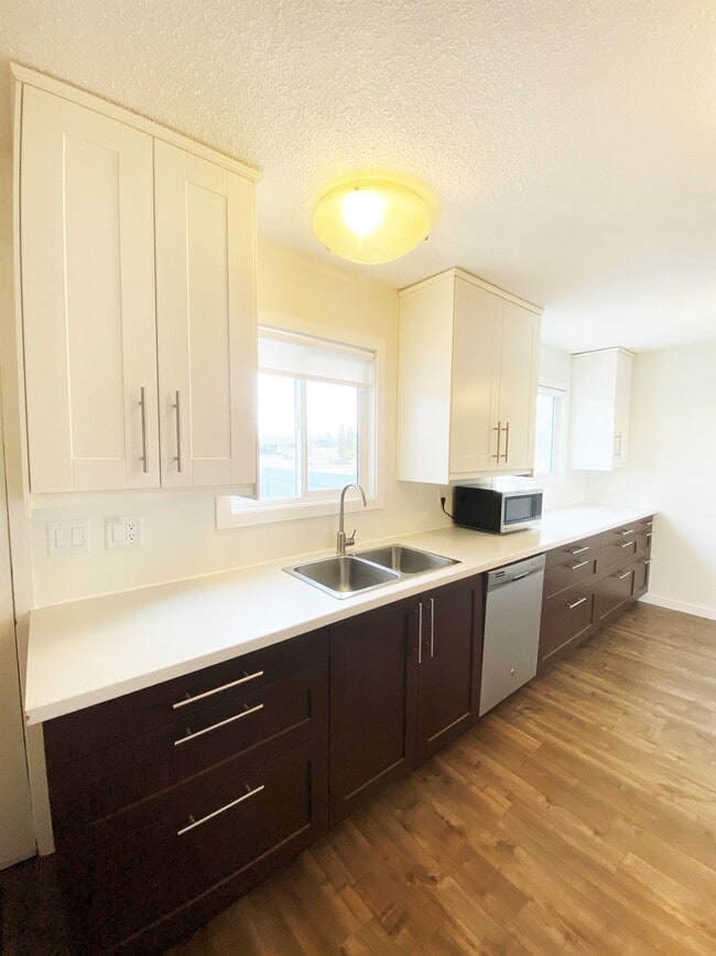 property at 111 Tabor Blvd S