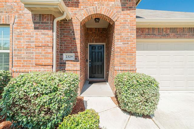 2329 Scott Creek Dr in Little Elm, TX - Foto de edificio - Building Photo