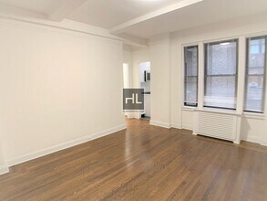 EAST 46 STREET in New York, NY - Building Photo - Building Photo