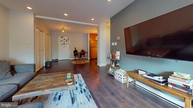 2711 Ordway St NW, Unit Apt 109 in Washington, DC - Building Photo - Building Photo